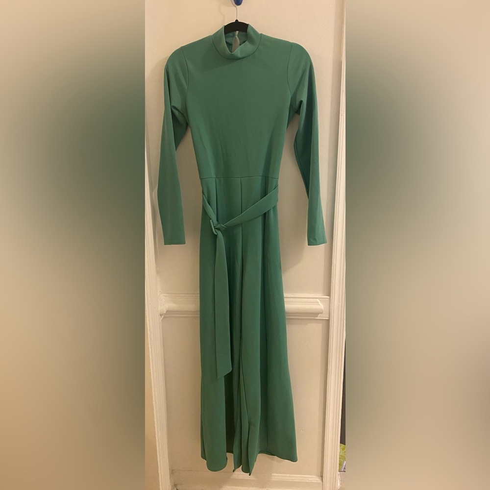 Boohoo Green Long-Sleeve Tie-Waist Jumpsuit